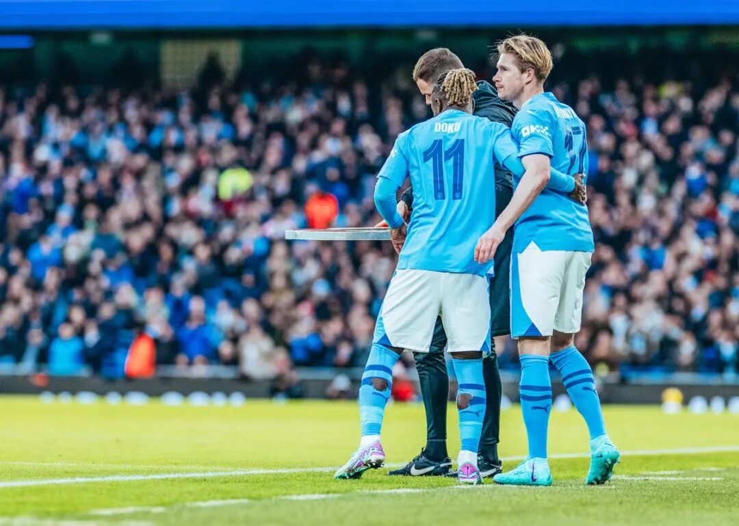 定制“谷子”、同人“发粮”...王者荣耀怎么越活越“有活”了？